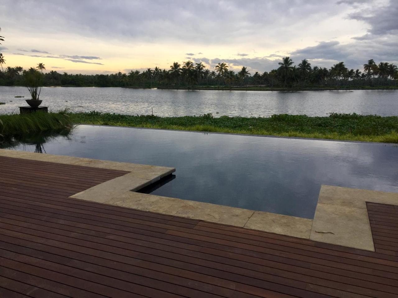 Bed and Breakfast 976 Panangad Kochi Екстер'єр фото